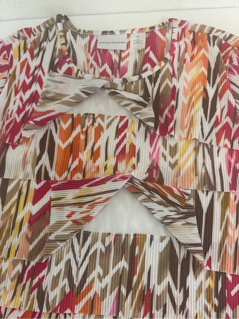 Alfred Dunner Colorful Tiered Ruffle Blouse Size M - Picture 4 of 7